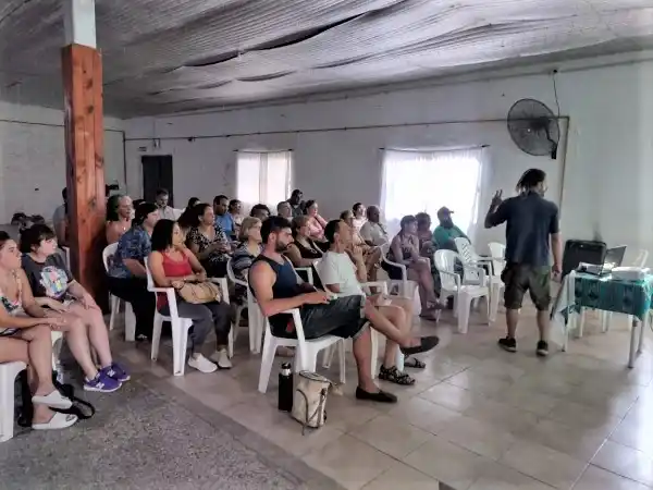 Se realizó la charla sobre huerta agroecológica y lanzamiento de la temporada otoño invierno en La Noria