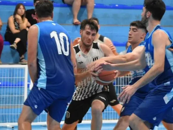 Quilmes-Uniónponen en marcha el torneo de varones de la ARB.