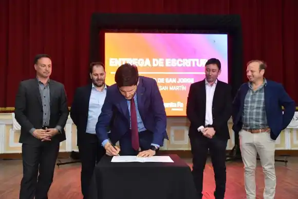 Pullaro: “Equilibramos las cuentas y ordenamos el Estado para invertir en las obras públicas necesarias para el desarrollo”