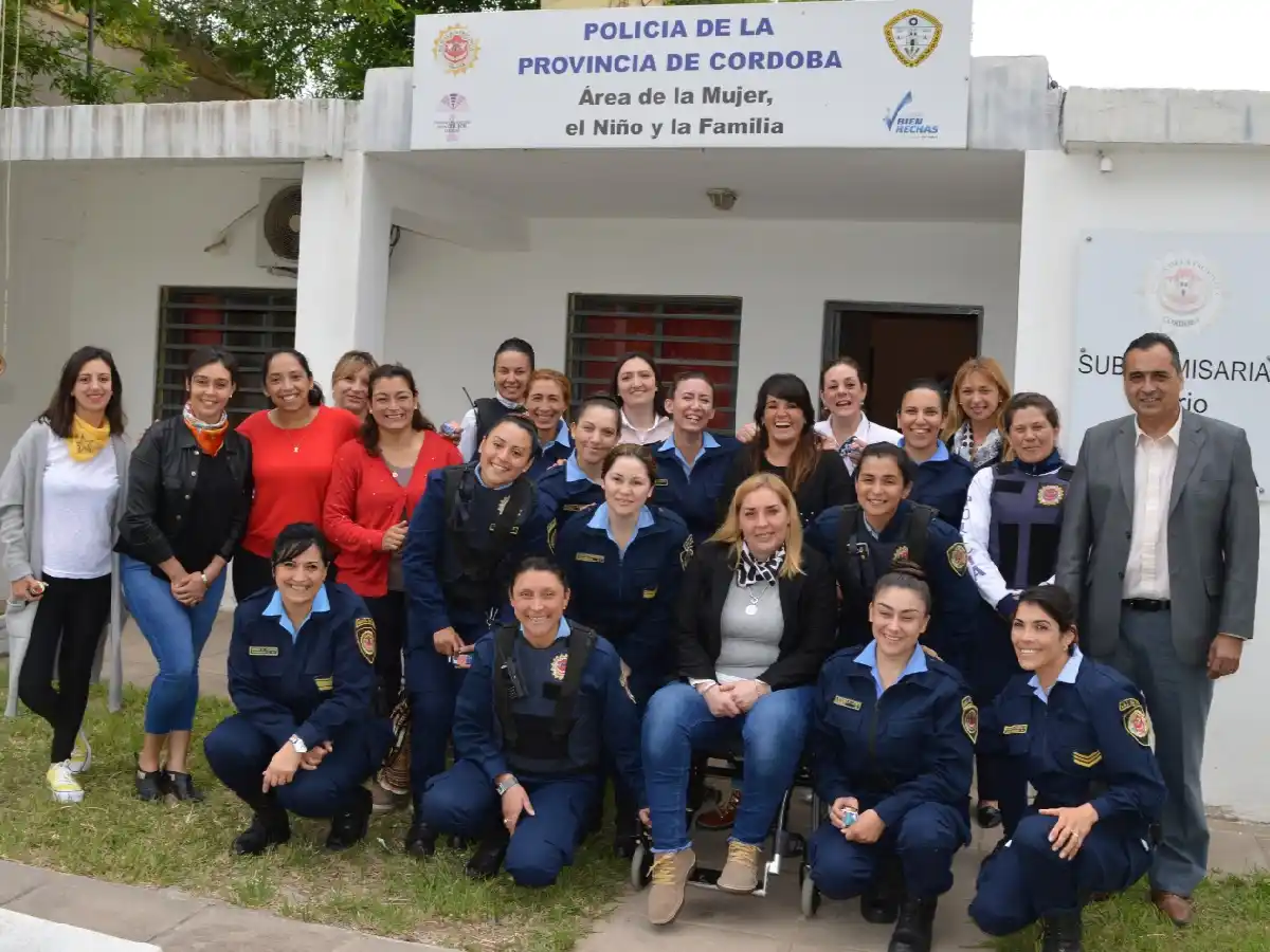 Agasajaron a las mamás policías 