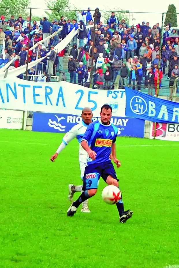 Juventud recibe a Gimnasia en el clásico de la Costa del Uruguay