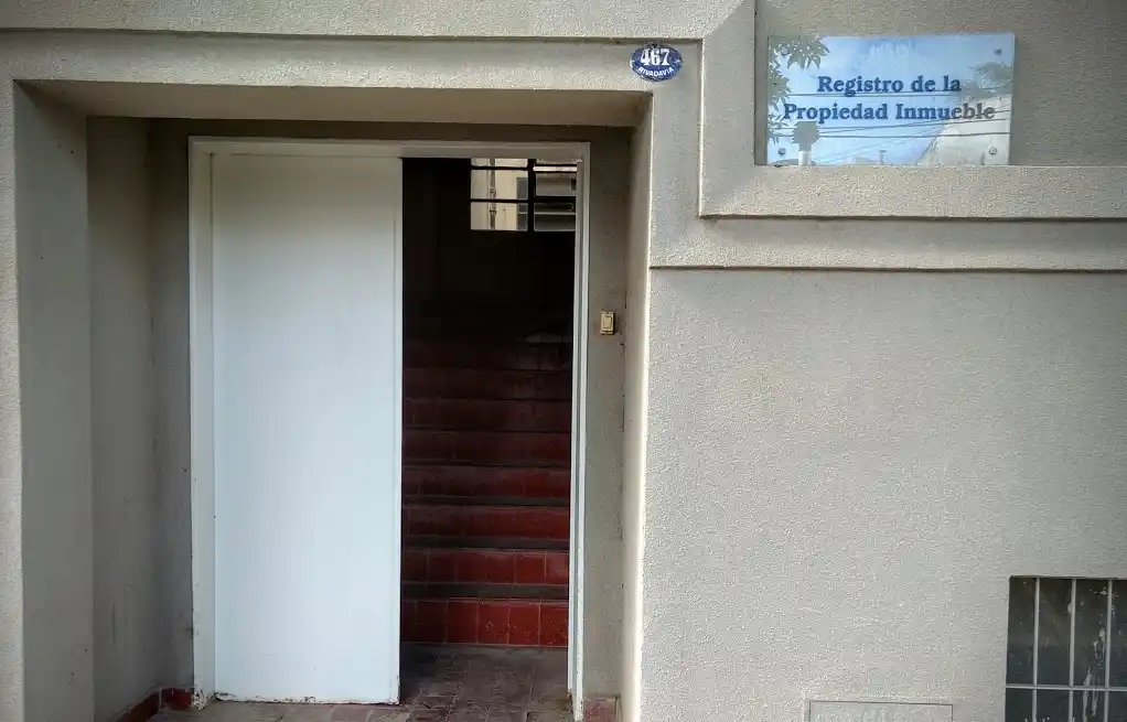 Por un caso de Covid, hoy cerró el Registro de la Propiedad Inmueble