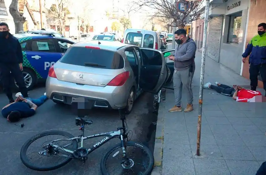 Activan un sistema de alerta para repartidores y detienen a tres personas