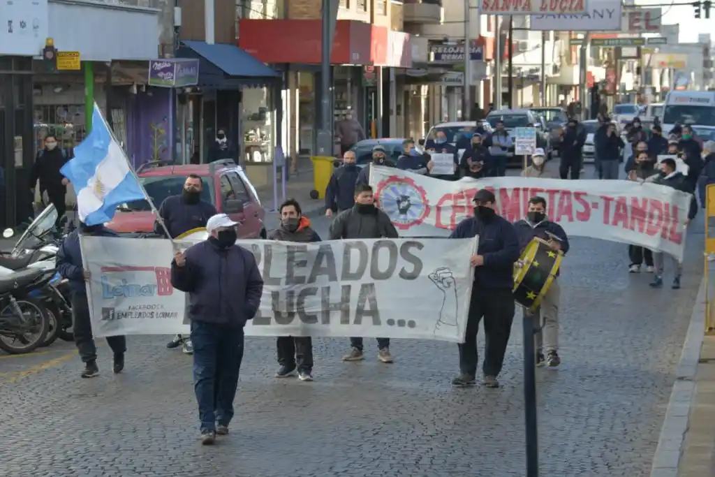 Con asistencia social para el día a día, los trabajadores de Loimar sostienen su lucha