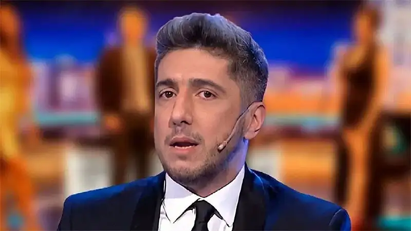 Jey Mammón se aloja en la casa de una famosa actriz en España