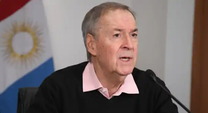 Córdoba: Culminó la operación de extracción de un quiste del riñón al gobernador Schiaretti