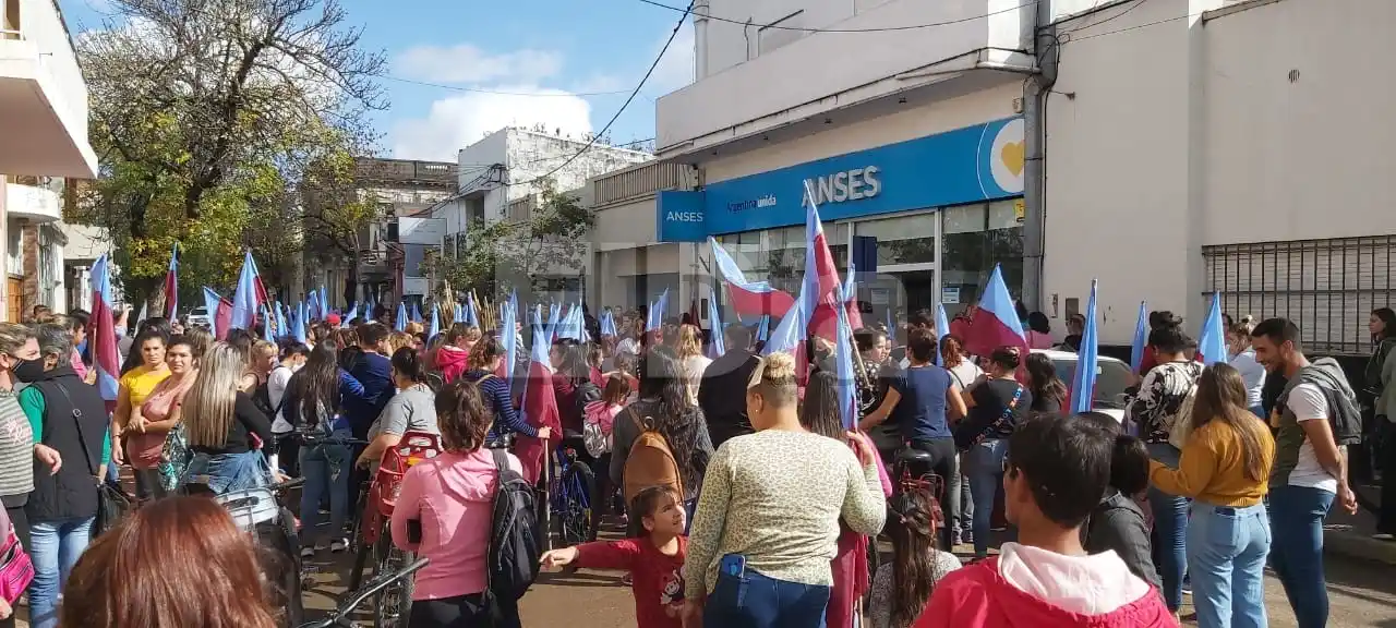Bono de 18.000 pesos: ¿Qué pasará con las organizaciones sociales que pidieron no inscribirse?