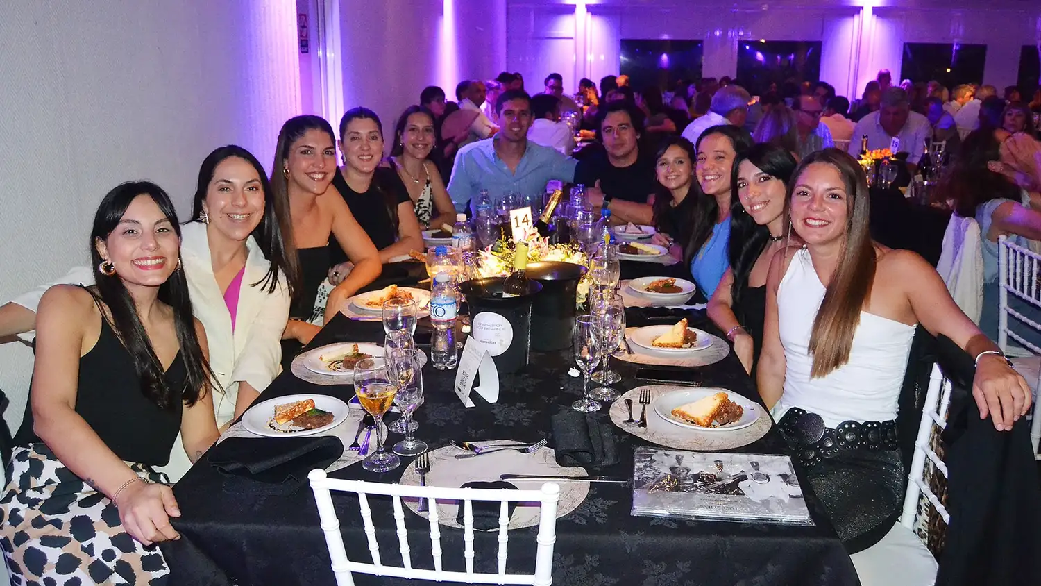 Gran cena solidaria a beneficio de la Escuela “Lucecitas” - 1