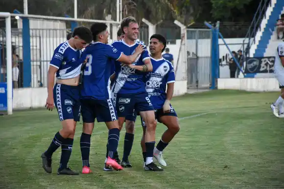 Ben Hur fue una aplanadora y avanzó sin fisuras a la tercera fase del Regional