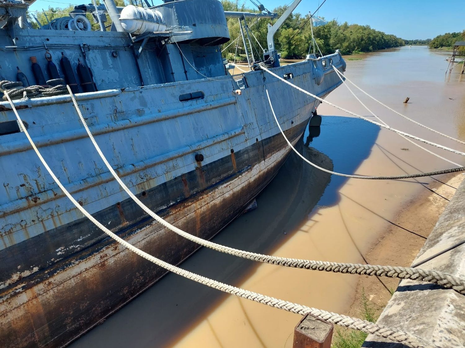 Buque Museo: buzos de la Armada Argentina fueron convocados para salvar la embarcación