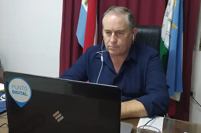 Siebenlist respondió a concejales opositores por el manejo de la pandemia