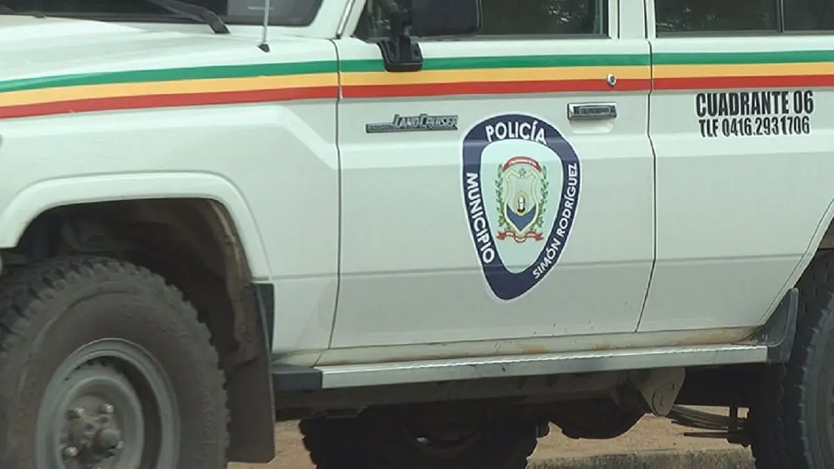 ¡POR ABUSADORES y maltratadores! Detienen a 4 policías en El Tigre