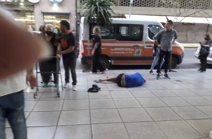 Preocupación de comerciantes por los "trapitos": robos y peleas en el centro marplatense