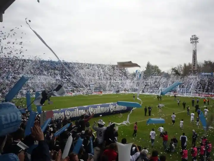 ESTADIO CENTENARIO DE QUILMES