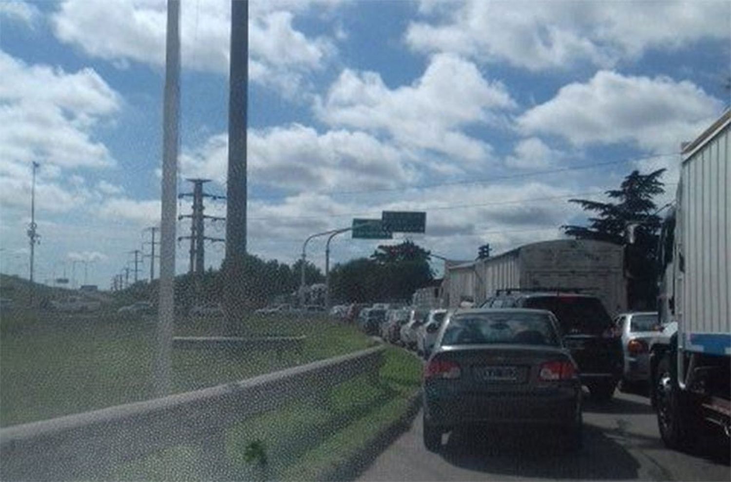 Miércoles caliente: Permanecerán cortados cinco puntos de la ciudad por protestas