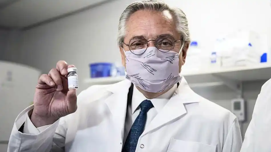 Gobierno y oposición orejean las cartas y juegan un flor de truco