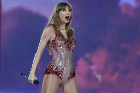 Con más de tres horas de show y 18 cambios de look, Taylor Swift inició su The Eras Tour