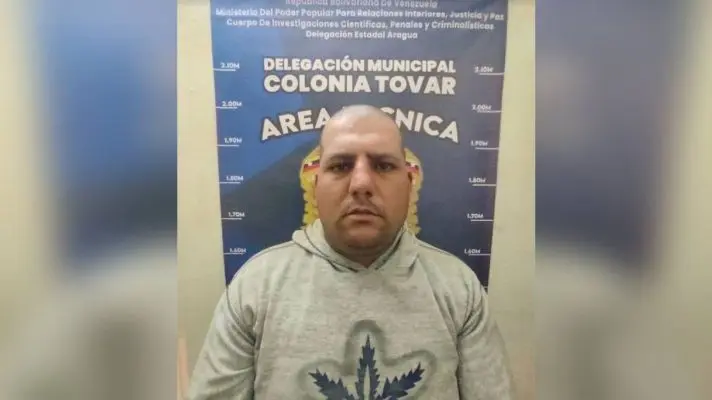 A PUÑALADAS: quincuagenarios hallados enterrados en la Colonia Tovar los asesinó su hijo hace 6 años
