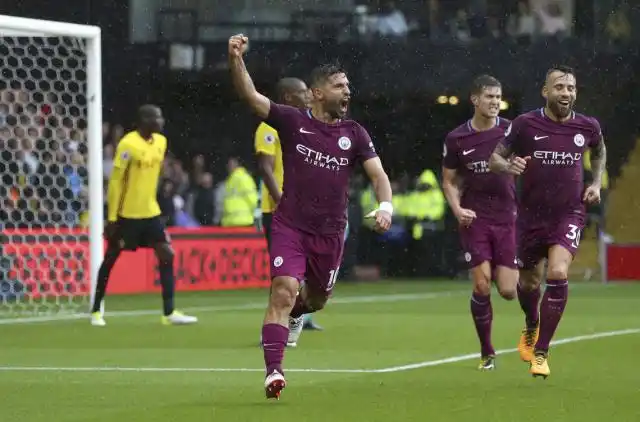 El City humilló a Watford, con triplete del Kun incluido