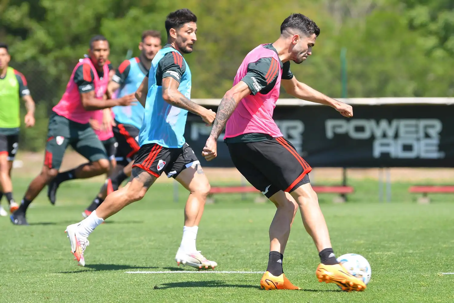 River se entrenó ayer en Ezeiza.