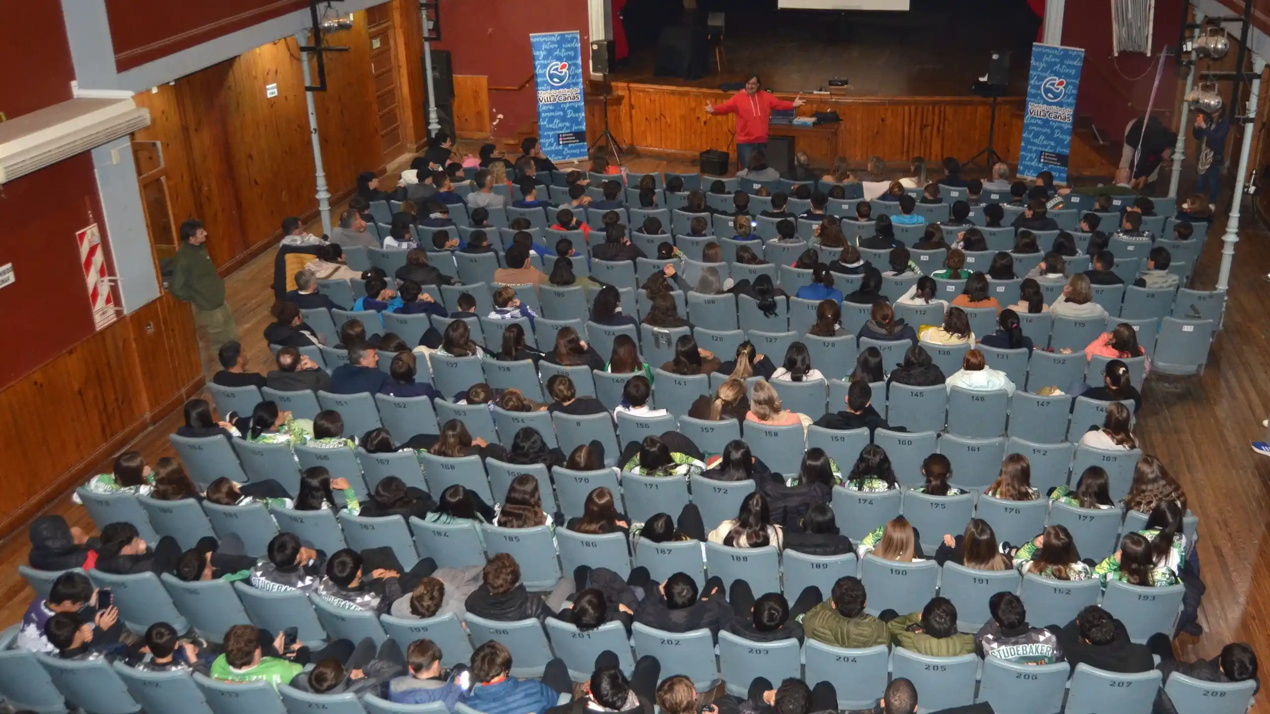 Gran suceso en Villa Cañás con cientos de participantes.