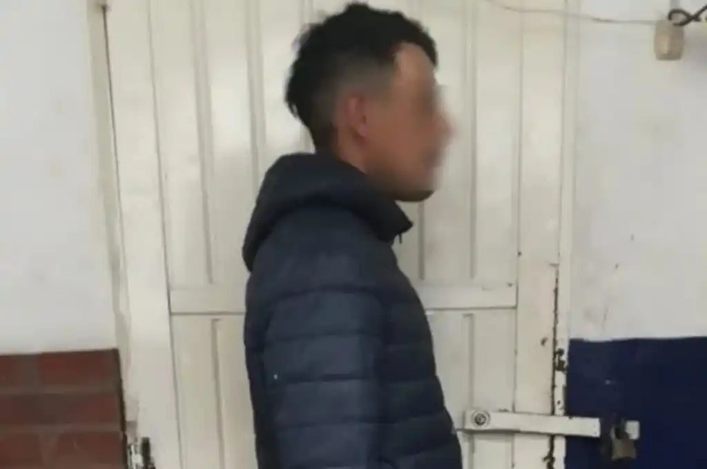 Un joven fue asesinado a cuchilladas por su hermanastro