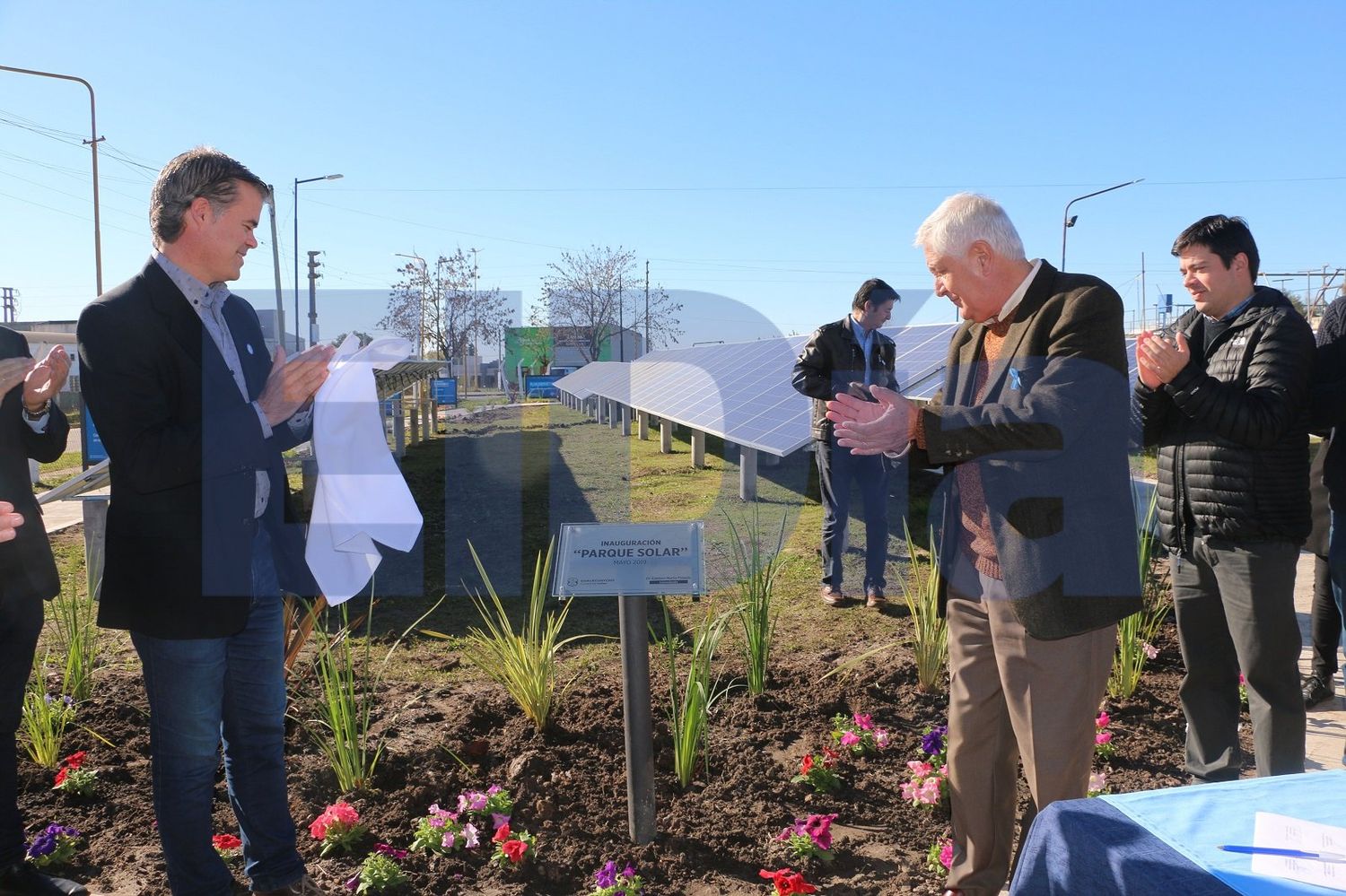 Piaggio inauguró junto a funcionarios el Parque Temático Solar