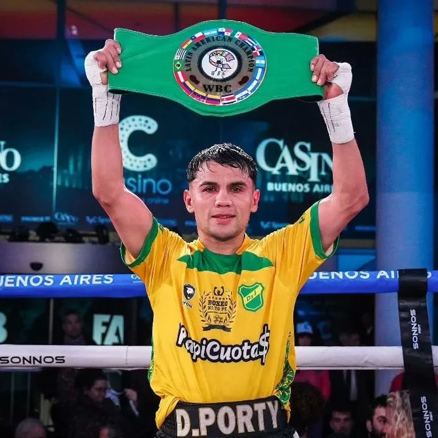 Junior Zárate retuvo el título latino minimosca