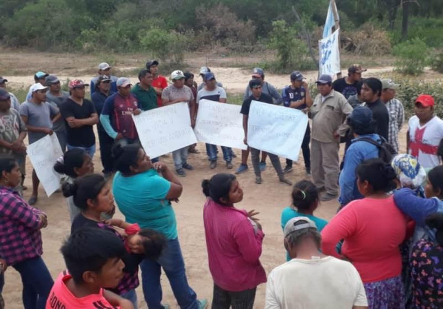 Bomberos entrerrianos se sumaron a la búsqueda de un joven wichí que fue a mariscar y desapareció