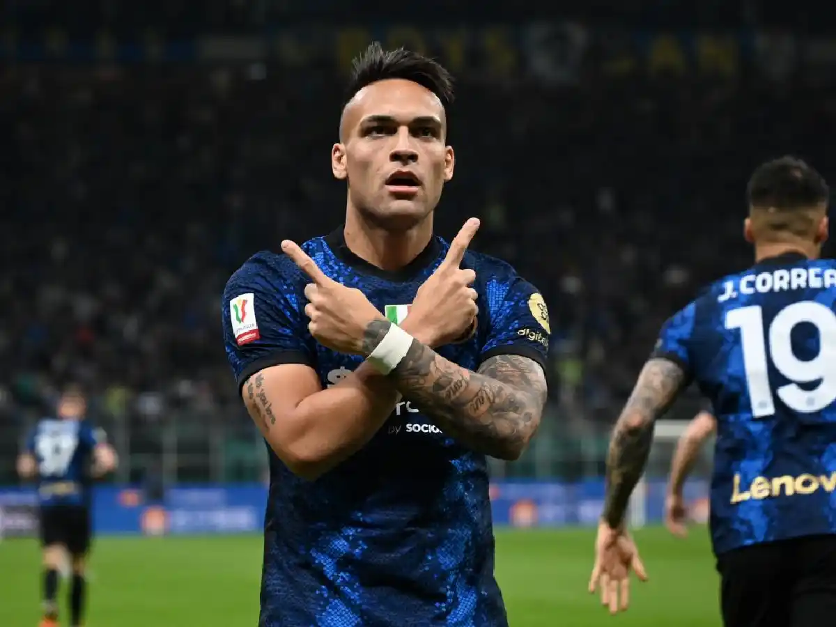 Lautaro Martínez festejó por duplicado ante el Milan