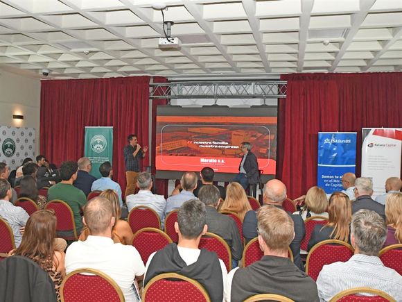 Encuentro de líderes: referentes del sector productivo nacional compartieron sus experiencias en Rafaela
