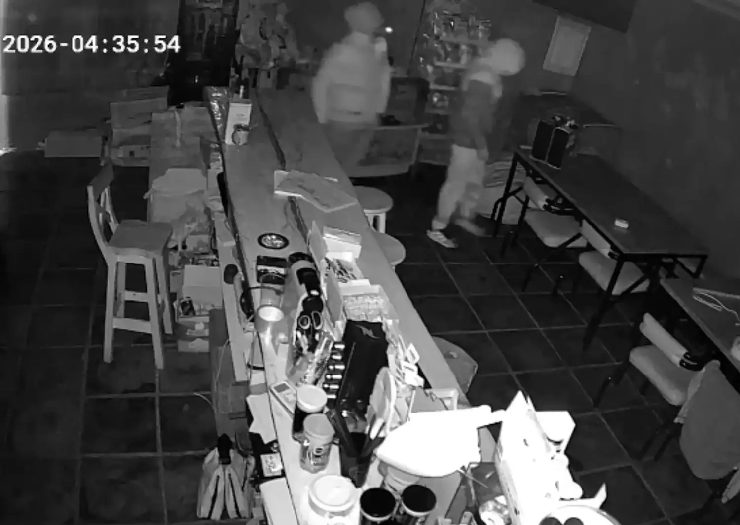 Robo en la cancha de pádel del club Paraná