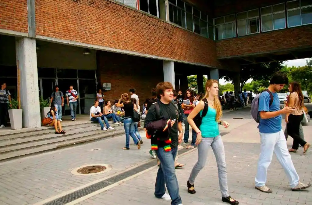“Es una deuda pendiente discutir una nueva ley de educación superior”