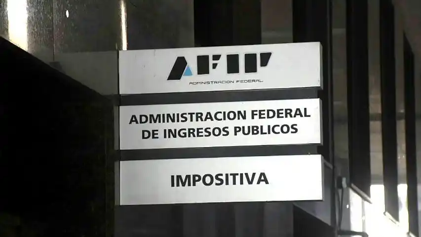 Dólar ahorro: Ya se puede pedir la devolución del 35% en AFIP