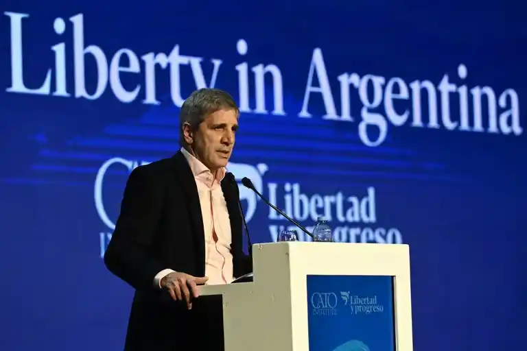 Caputo: “Desde el jueves vamos a negociar un nuevo programa con el FMI”