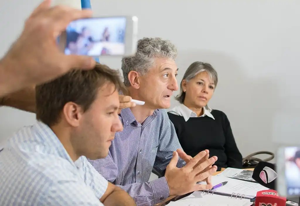Conflicto con el transporte en Gesell: Por "amenazas" se suspendió el servicio para llevar alumnos
