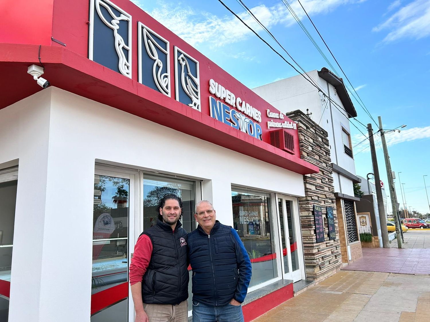 Juan y Néstor Fissore, al frente del nuevo local.