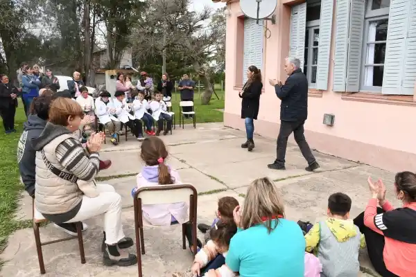 Javier Gastón: “Ampliar el nivel secundario en la zona rural es una muy buena noticia”