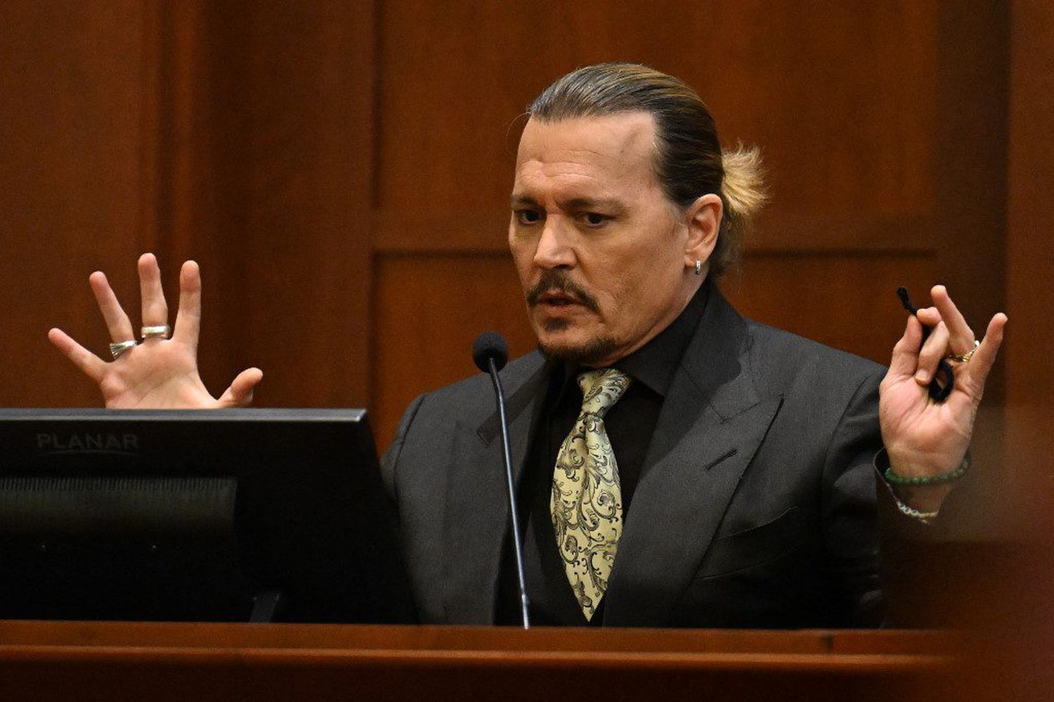 Johnny Depp rechaza acusaciones de Amber Heard