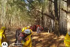 En  Estancia  Nueva se mantiene activo un incendio forestal
