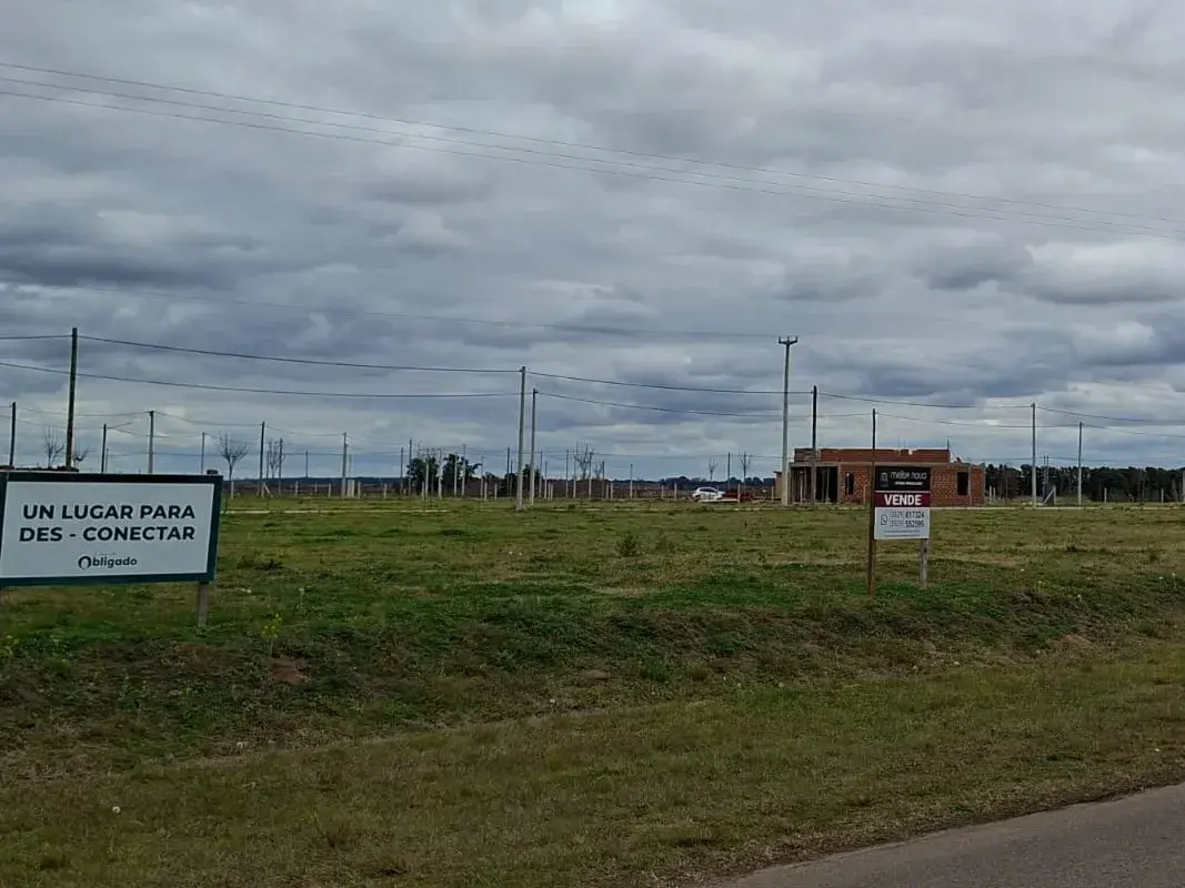 El barrio Azahar, también conocido como Lago de Obligado.