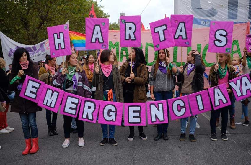 "Hay que empezar a transformar la cultura patriarcal"