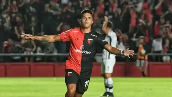 Jugador de Colón presentó a su novio en televisión y generó repercusión