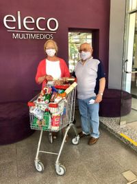 Entregamos otro carro repleto de mercadería