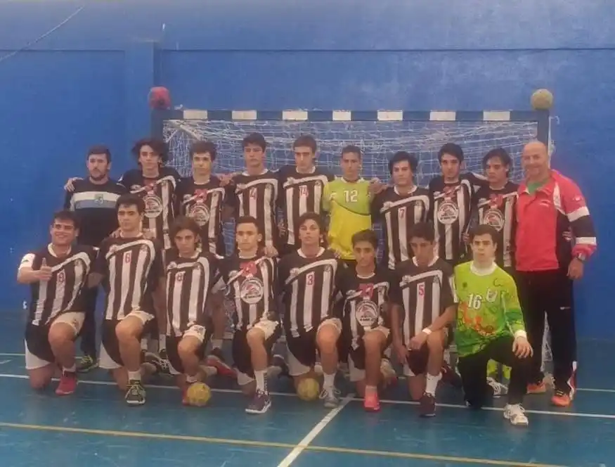 Handball: Segunda caída de Defensa