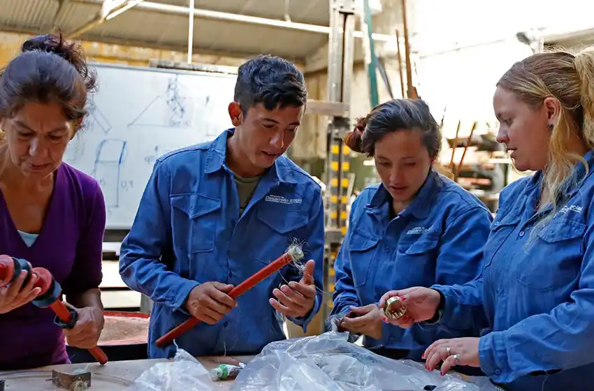 Potenciar Trabajo: por las demoras en dar de baja a beneficiarios irregulares, el Estado gastó $4 mil millones