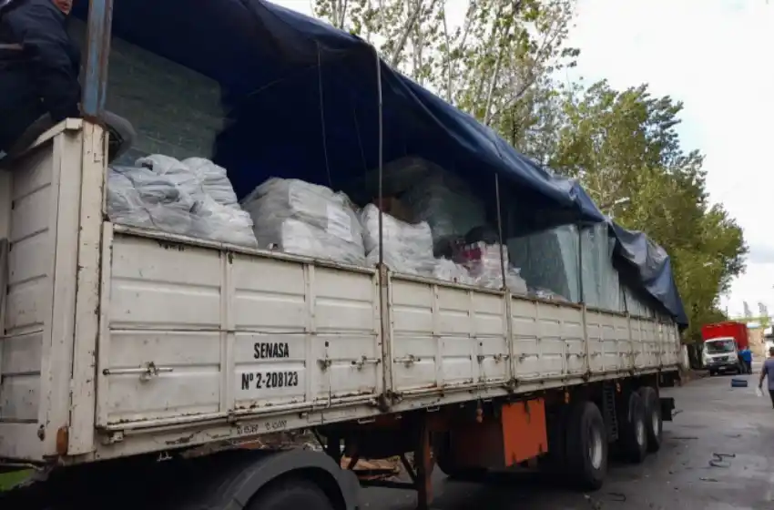 Temporal en Bahía Blanca: trabajan en la asistencia de los damnificados