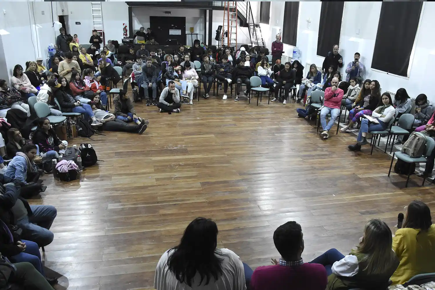 Jóvenes de Gualeguay y otras localidades se reunieron con Laura Stratta