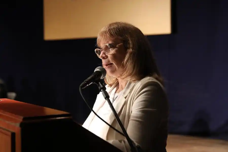 La secretaria de Educación y Cultura dió un discurso en el acto realizado en el cine Belgrano