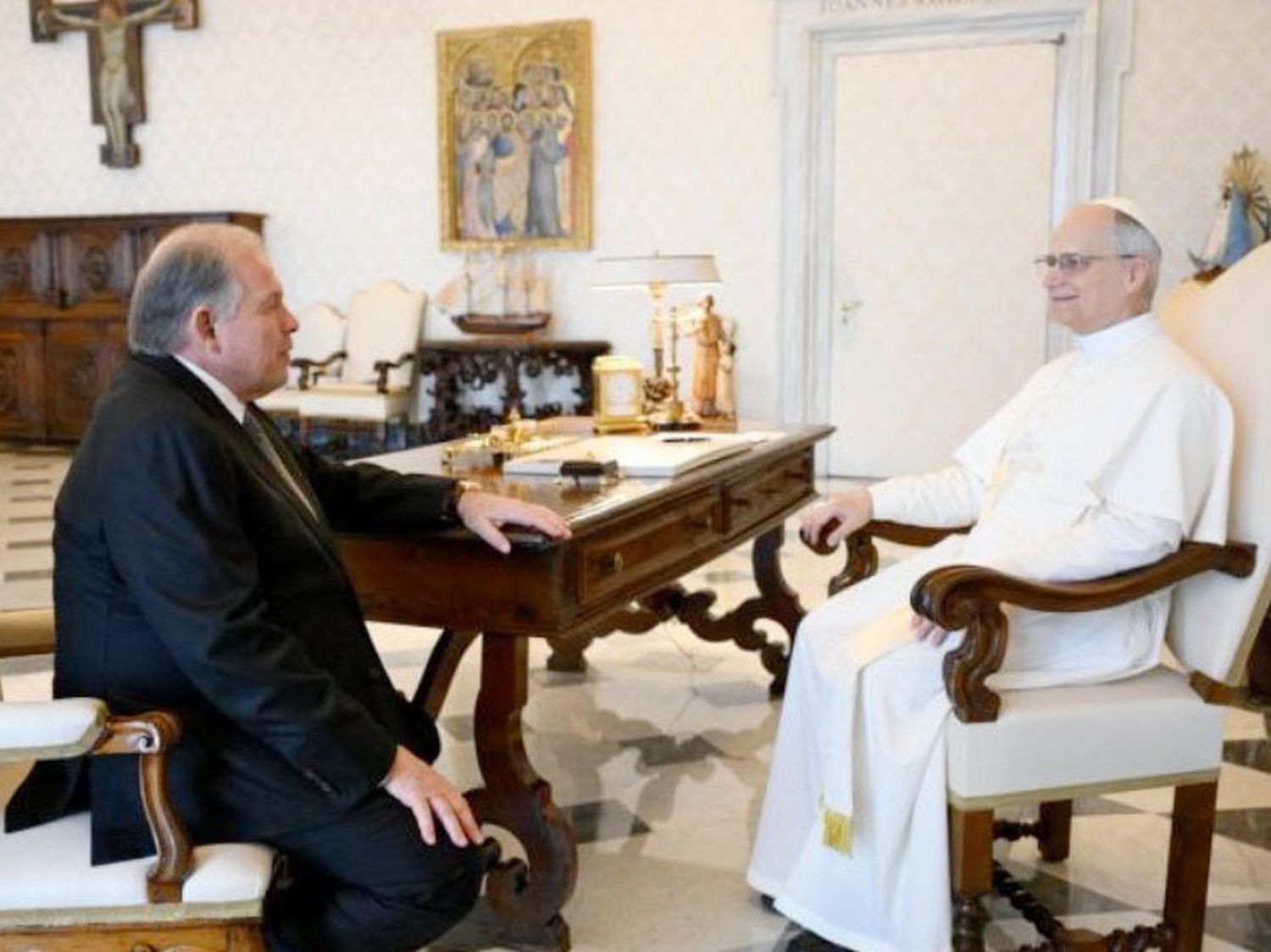 El papa León XIV recibió en una audiencia privada a Gerardo Werthein y a Sandra Pettovello